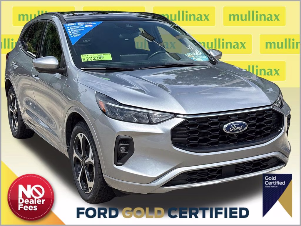 2023 Iconic Silver Metallic Ford Escape ST-Line Select AWD SUV