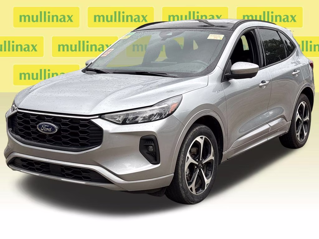 2023 Iconic Silver Metallic Ford Escape ST-Line Select AWD SUV
