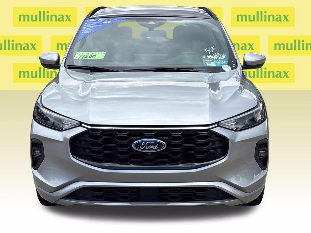 2023 Iconic Silver Metallic Ford Escape ST-Line Select AWD SUV