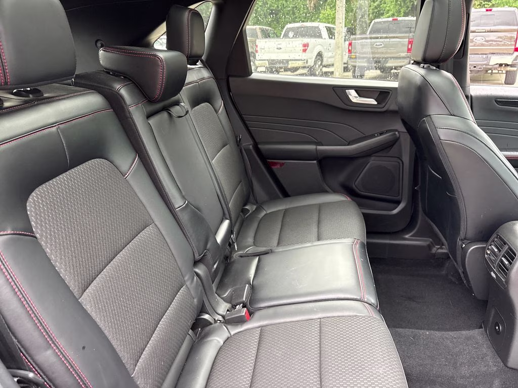 2023 Iconic Silver Metallic Ford Escape ST-Line Select AWD SUV
