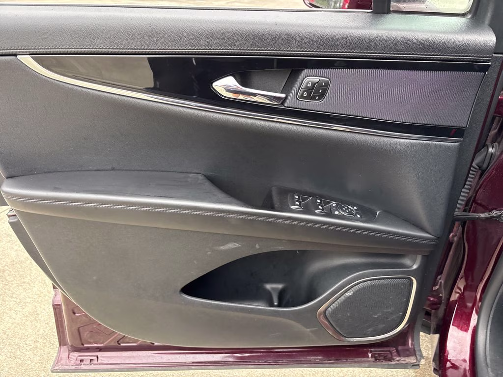 2023 Burgundy Velvet Metallic Tinted Clearcoat Lincoln Nautilus Standard FWD SUV