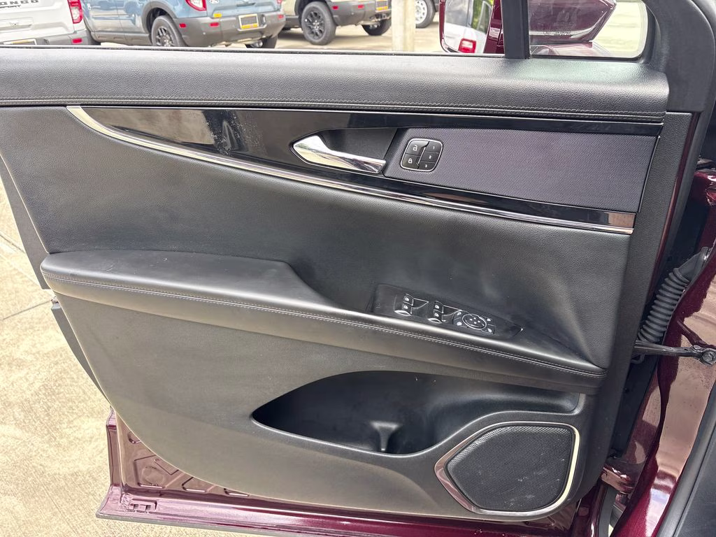 2023 Burgundy Velvet Metallic Tinted Clearcoat Lincoln Nautilus Standard FWD SUV
