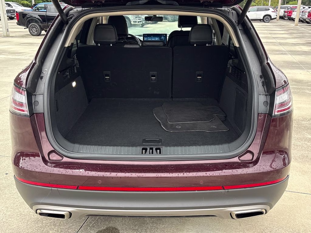 2023 Burgundy Velvet Metallic Tinted Clearcoat Lincoln Nautilus Standard FWD SUV