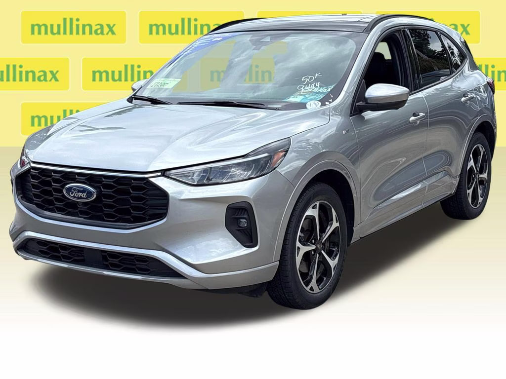 2023 Iconic Silver Metallic Ford Escape ST-Line Select AWD SUV