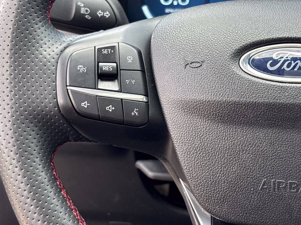 2023 Iconic Silver Metallic Ford Escape ST-Line Select AWD SUV