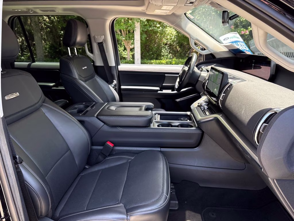 2025 Agate Black Metallic Ford Expedition Platinum 4X4 SUV