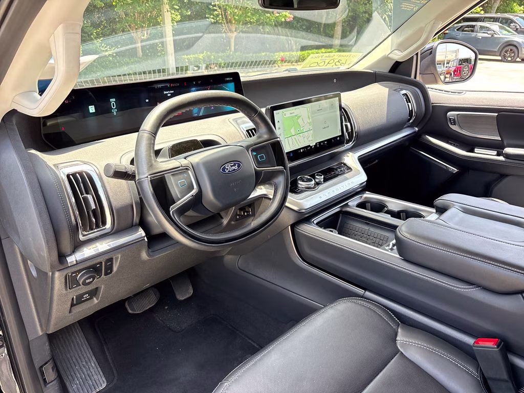 2025 Agate Black Metallic Ford Expedition Platinum 4X4 SUV