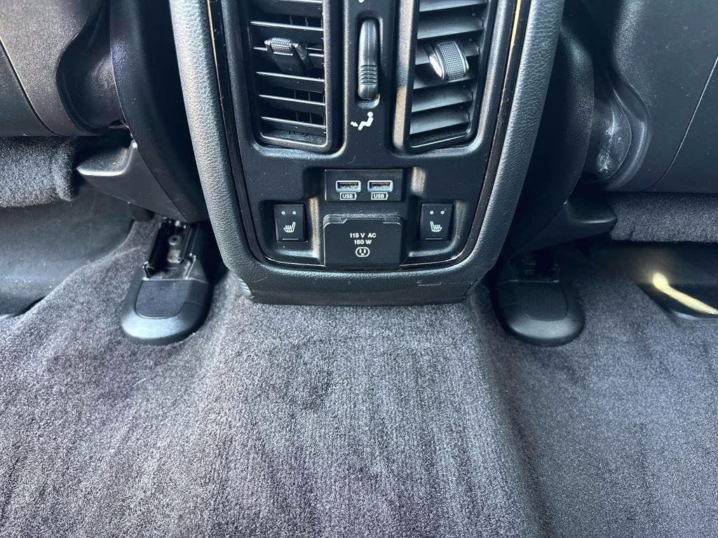 2018 Bright White Clearcoat Jeep Grand Cherokee Overland 4X4 SUV