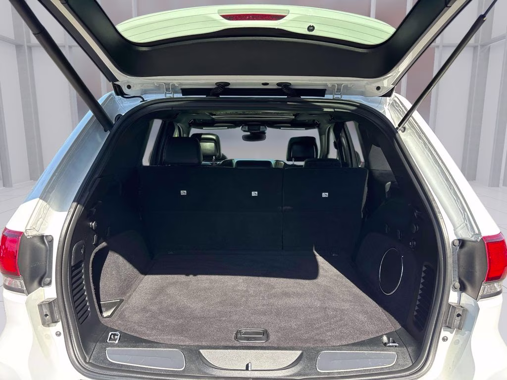 2018 Bright White Clearcoat Jeep Grand Cherokee Overland 4X4 SUV