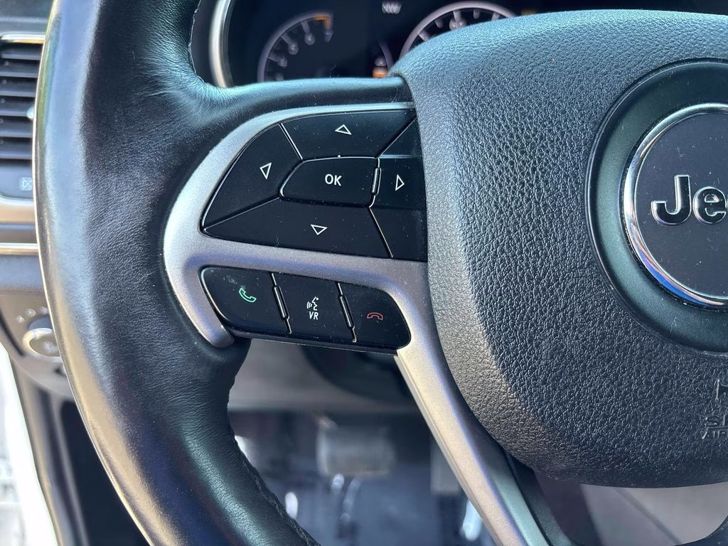 2018 Bright White Clearcoat Jeep Grand Cherokee Overland 4X4 SUV