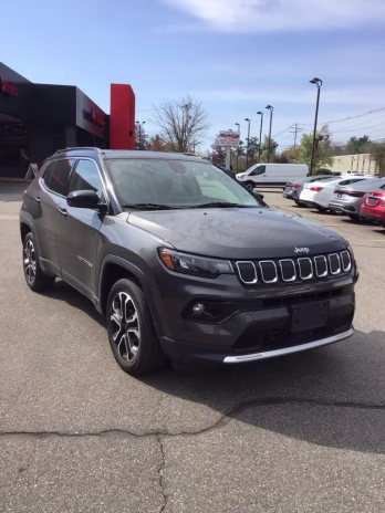 2022 Granite Crystal Metallic Clearcoat Jeep Compass Limited 4X4 SUV