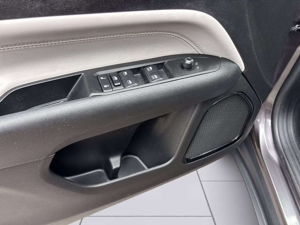 2022 Granite Crystal Metallic Clearcoat Jeep Compass Limited 4X4 SUV