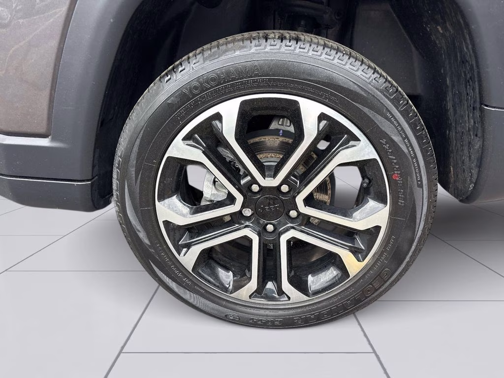 2022 Granite Crystal Metallic Clearcoat Jeep Compass Limited 4X4 SUV