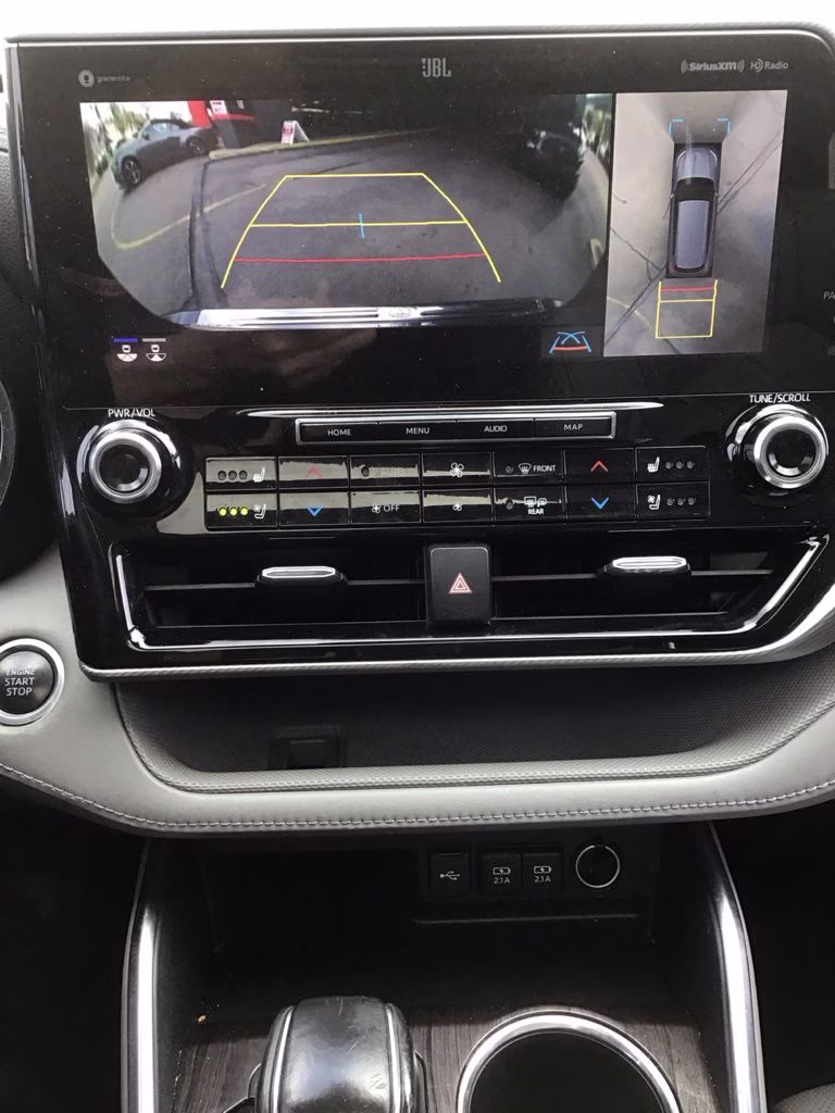2020 Magnetic Gray Metallic Toyota Highlander Platinum AWD SUV