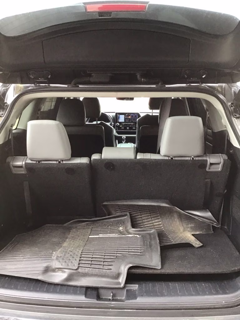 2020 Magnetic Gray Metallic Toyota Highlander Platinum AWD SUV