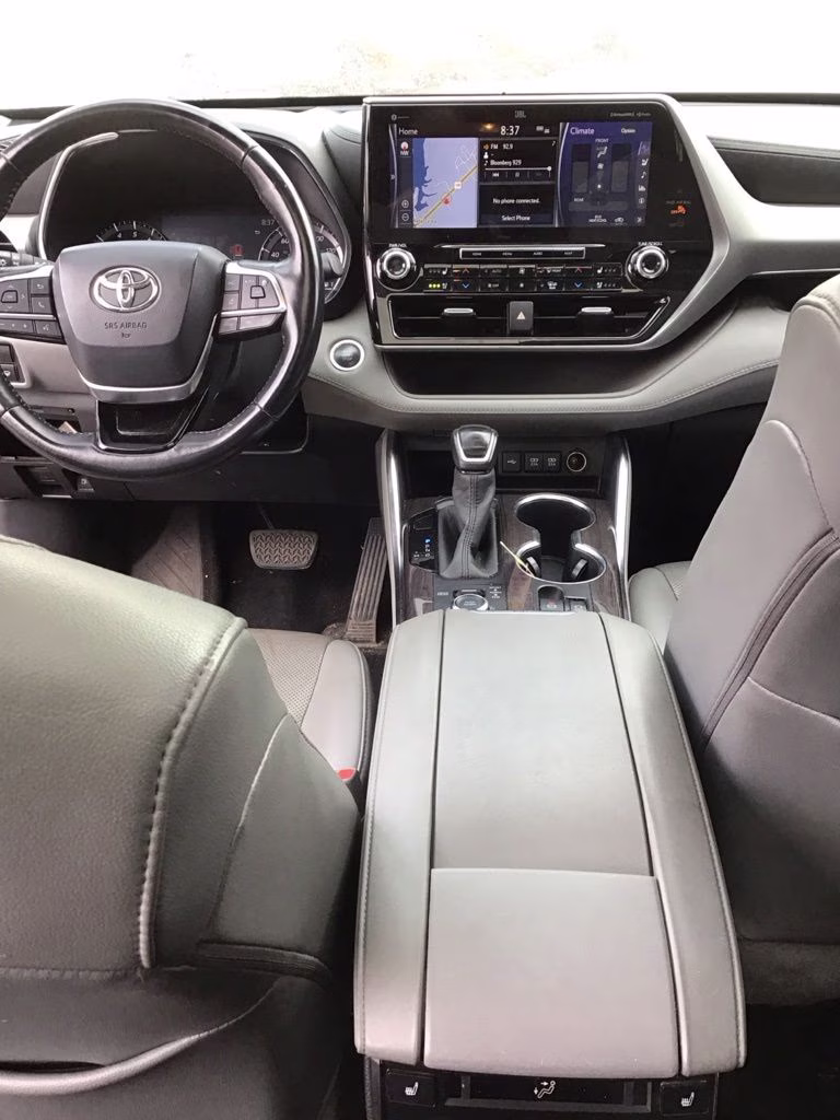 2020 Magnetic Gray Metallic Toyota Highlander Platinum AWD SUV