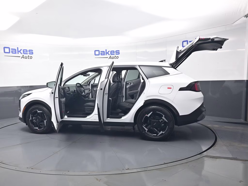 2026 Glacial White Pearl Kia Sportage EX FWD SUV