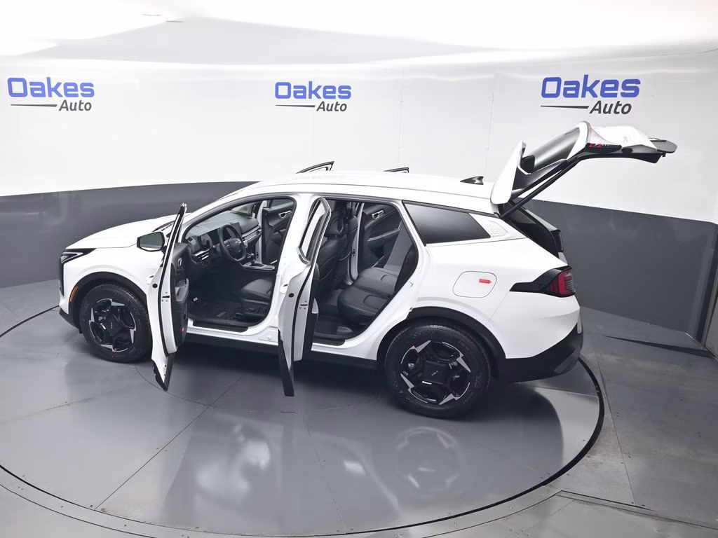 2026 Glacial White Pearl Kia Sportage EX FWD SUV