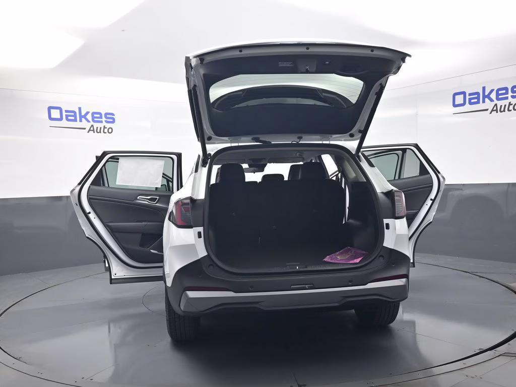 2026 Glacial White Pearl Kia Sportage EX FWD SUV