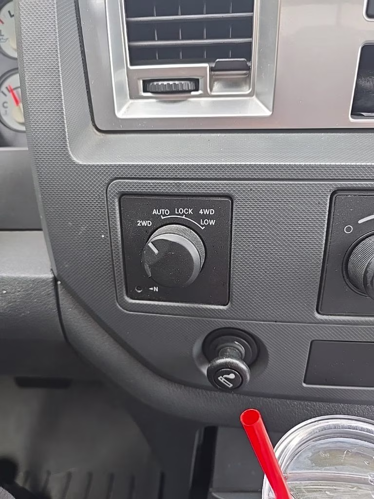 2008 Flame Red Clearcoat Dodge Ram 1500 SLT 4X4 Truck