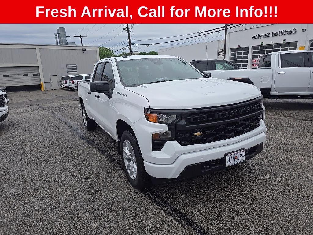 2026 Summit White Chevrolet Silverado 1500 Custom 4X4 Truck