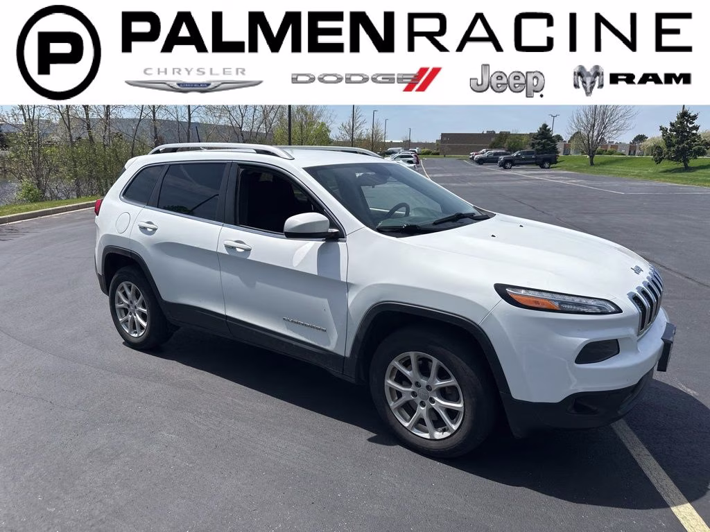 2016 Bright White Clearcoat Jeep Cherokee Latitude 4X4 SUV