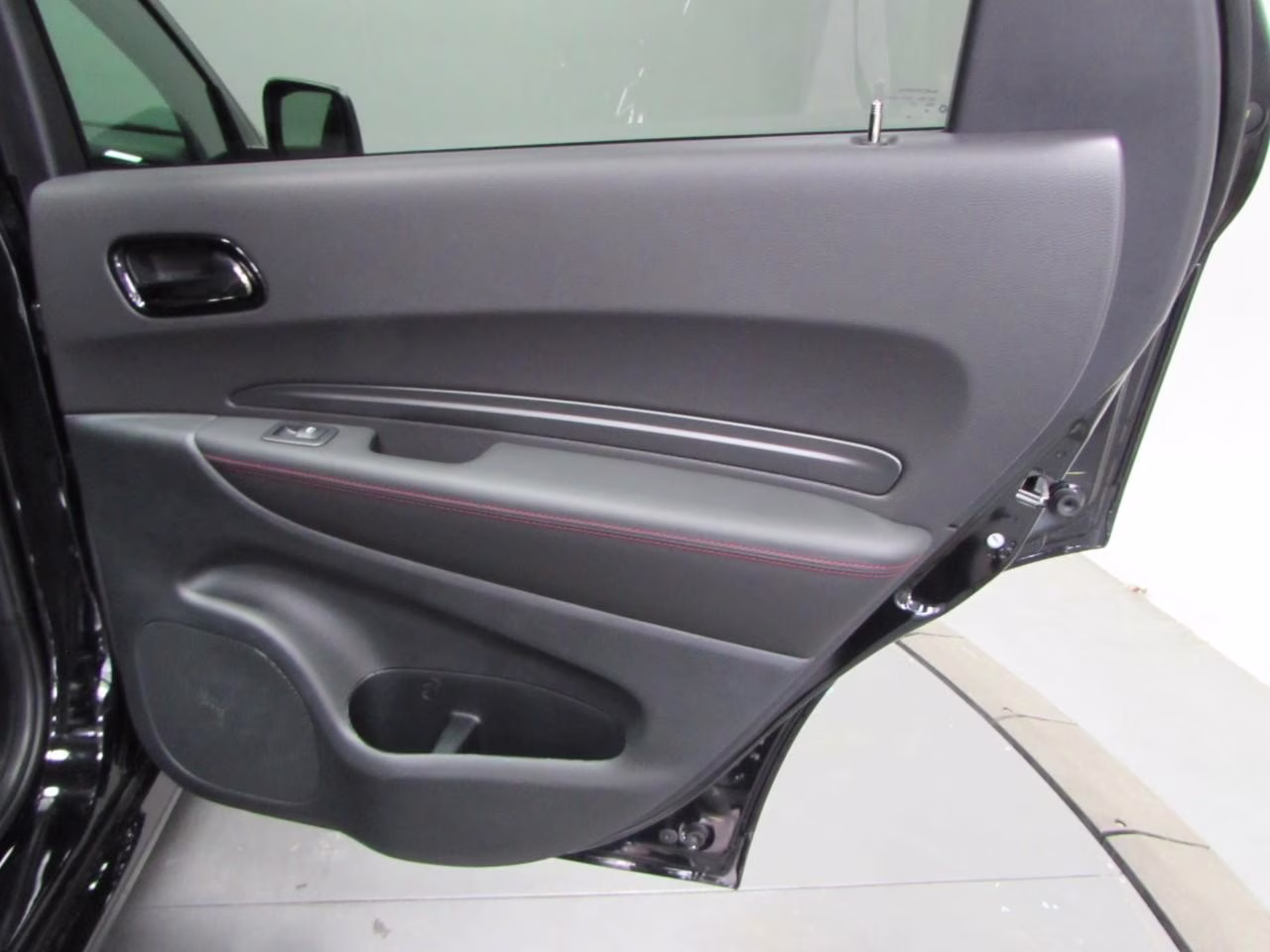 2026 DB Black Clearcoat Dodge Durango GT Plus HEMI V8 AWD SUV
