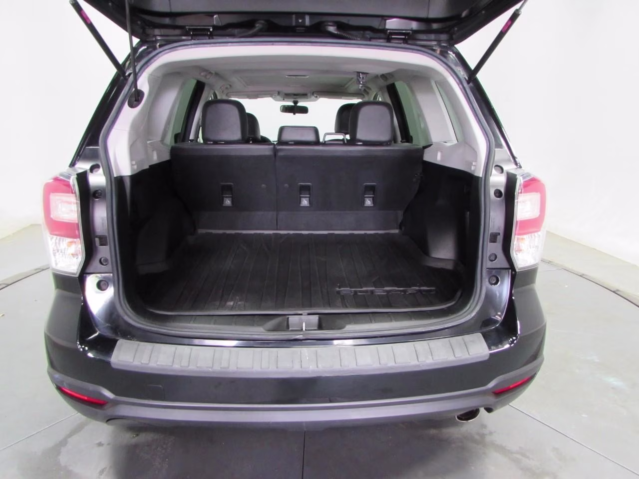 2017 Crystal Black Silica Subaru Forester 2.5i Limited AWD SUV