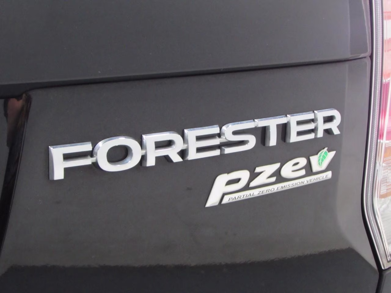 2017 Crystal Black Silica Subaru Forester 2.5i Limited AWD SUV