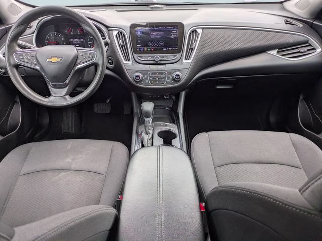 2024 Sterling Gray Metallic Chevrolet Malibu LT FWD Sedan