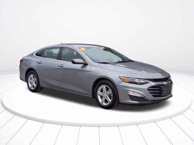 2024 Sterling Gray Metallic Chevrolet Malibu LT FWD Sedan