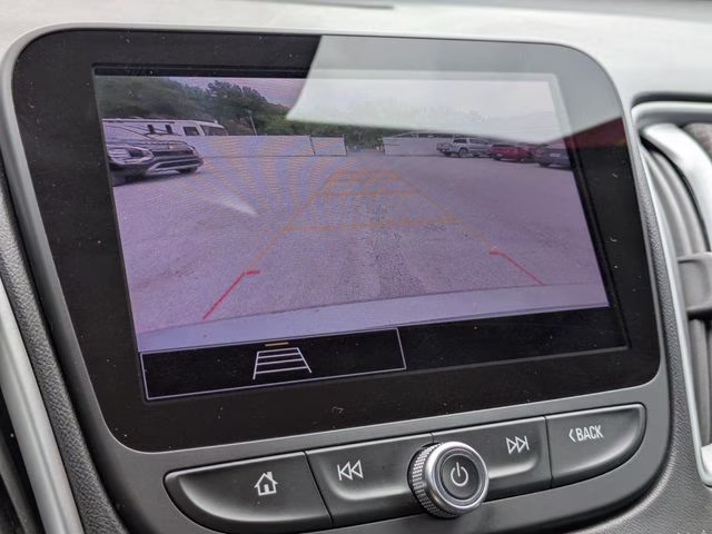 2024 Sterling Gray Metallic Chevrolet Malibu LT FWD Sedan