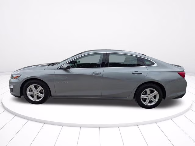 2024 Sterling Gray Metallic Chevrolet Malibu LT FWD Sedan