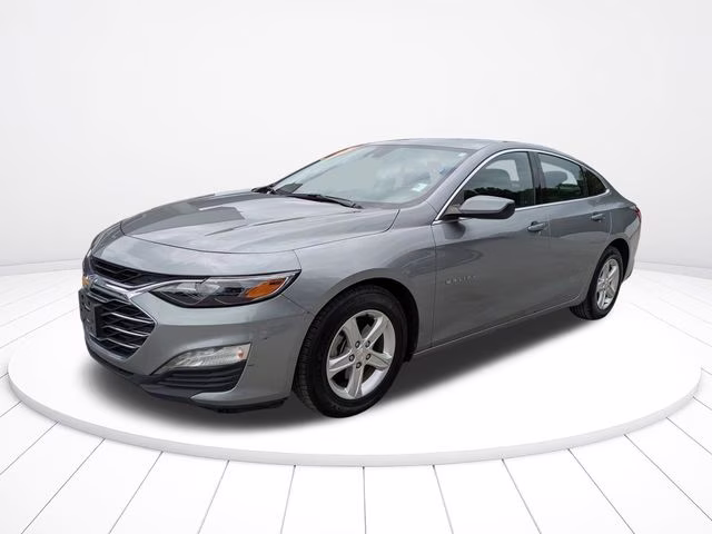 2024 Sterling Gray Metallic Chevrolet Malibu LT FWD Sedan