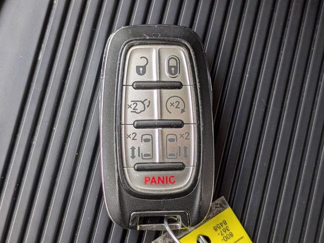 2023 Chrysler Pacifica Hybrid Touring L - Photo 34