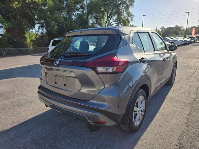 2021 Gun Metallic Nissan Kicks S FWD SUV