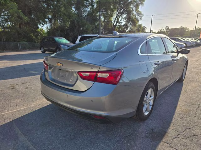 2024 Sterling Gray Metallic Chevrolet Malibu LT FWD Sedan