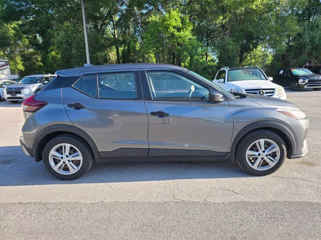 2021 Gun Metallic Nissan Kicks S FWD SUV