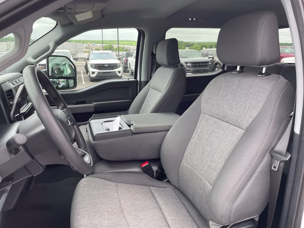 2024 OXFORD WHITE Ford Super Duty F-250 SRW XL 4X4 Truck