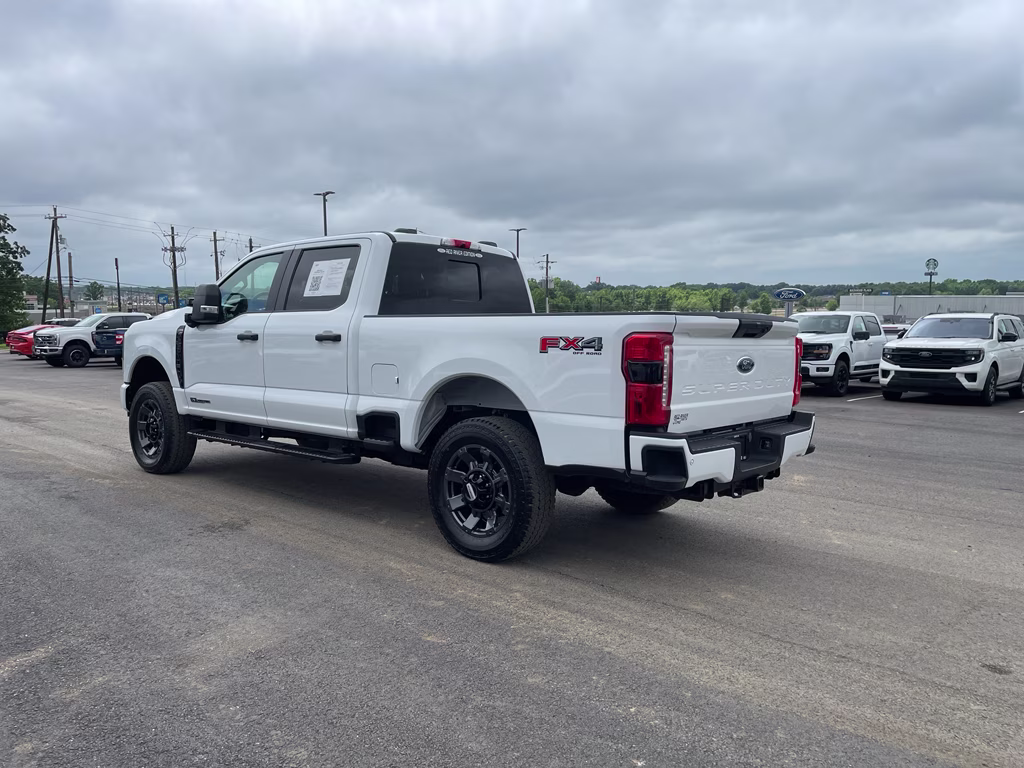 2024 OXFORD WHITE Ford Super Duty F-250 SRW XL 4X4 Truck