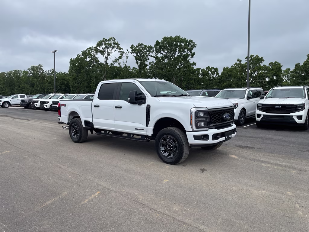 2024 OXFORD WHITE Ford Super Duty F-250 SRW XL 4X4 Truck