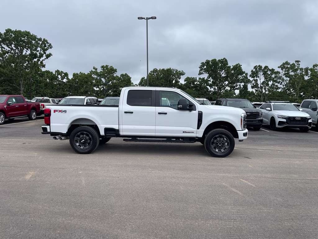 2024 OXFORD WHITE Ford Super Duty F-250 SRW XL 4X4 Truck