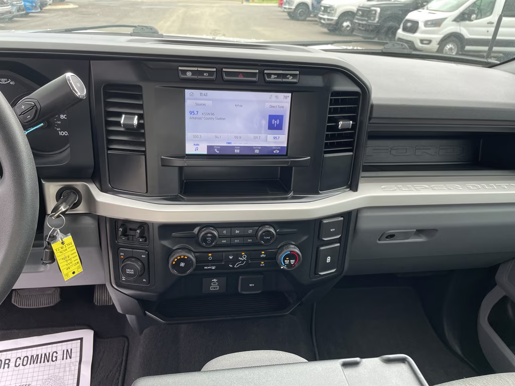 2024 OXFORD WHITE Ford Super Duty F-250 SRW XL 4X4 Truck