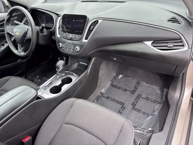 2024 Mineral Gray Metallic Chevrolet Malibu LT FWD Sedan