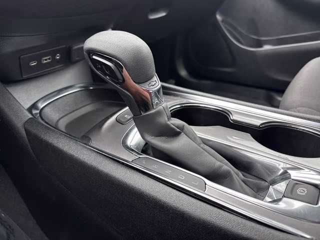 2024 Mineral Gray Metallic Chevrolet Malibu LT FWD Sedan