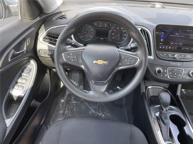 2024 Sterling Gray Metallic Chevrolet Malibu LT FWD Sedan
