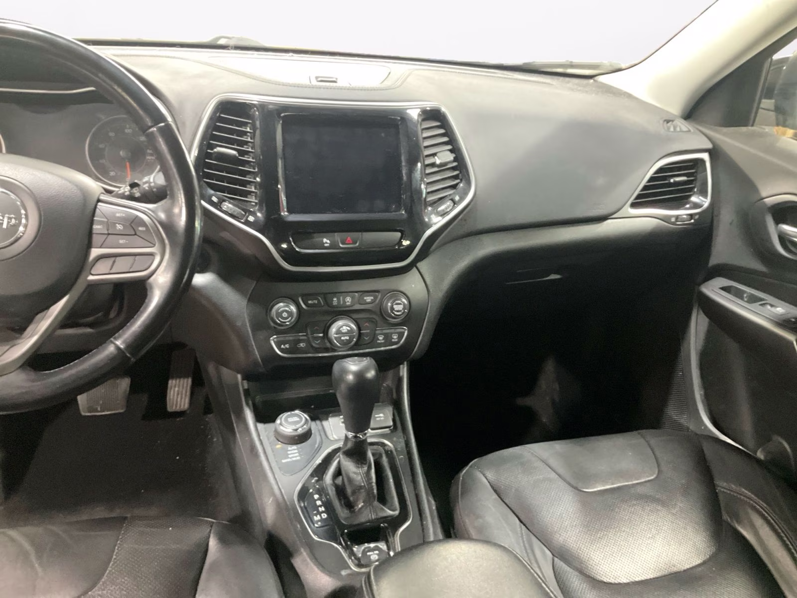 2020 Diamond Black Crystal Pearlcoat Jeep Cherokee Limited 4X4 SUV