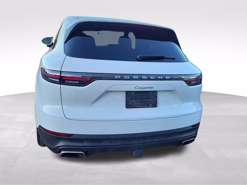 2022 Carrara White Porsche Cayenne Base AWD SUV