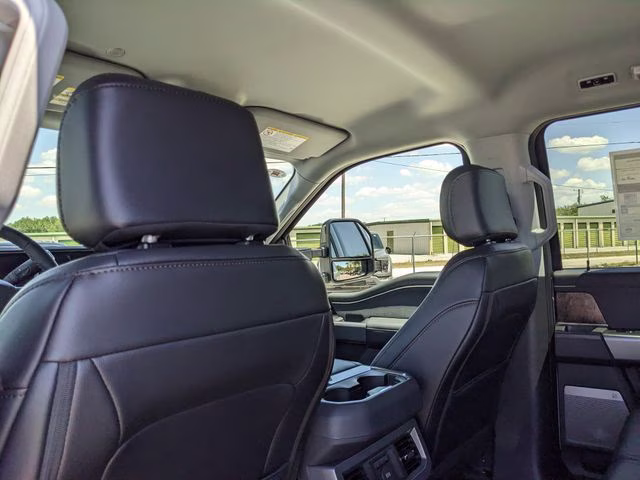 2026 Glacier Gray Metallic Tri-Coat Ford Super Duty F-250 SRW Lariat 4X4 Truck