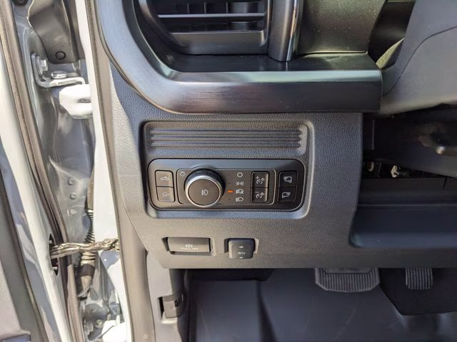 2026 Glacier Gray Metallic Tri-Coat Ford Super Duty F-250 SRW Lariat 4X4 Truck
